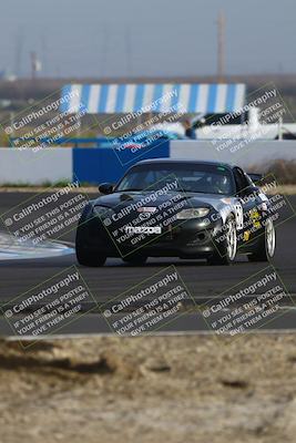 media/Mar-16-2025-CalClub SCCA (Sun) [[e72803ec8c]]/Group 2/Qualifying (Turn 1)/
